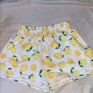 High waisted Lemon shorts